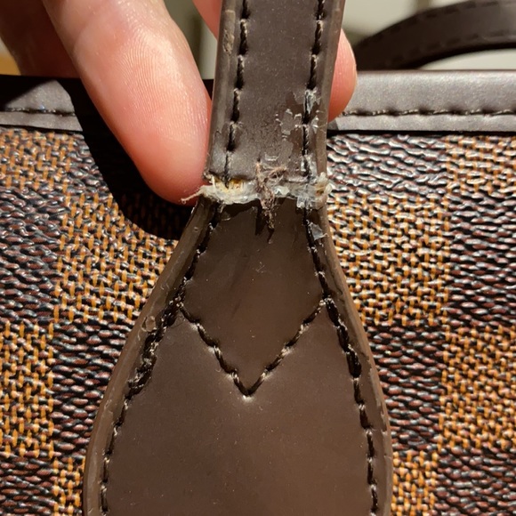 Checkered Tote - Picture 4 of 6